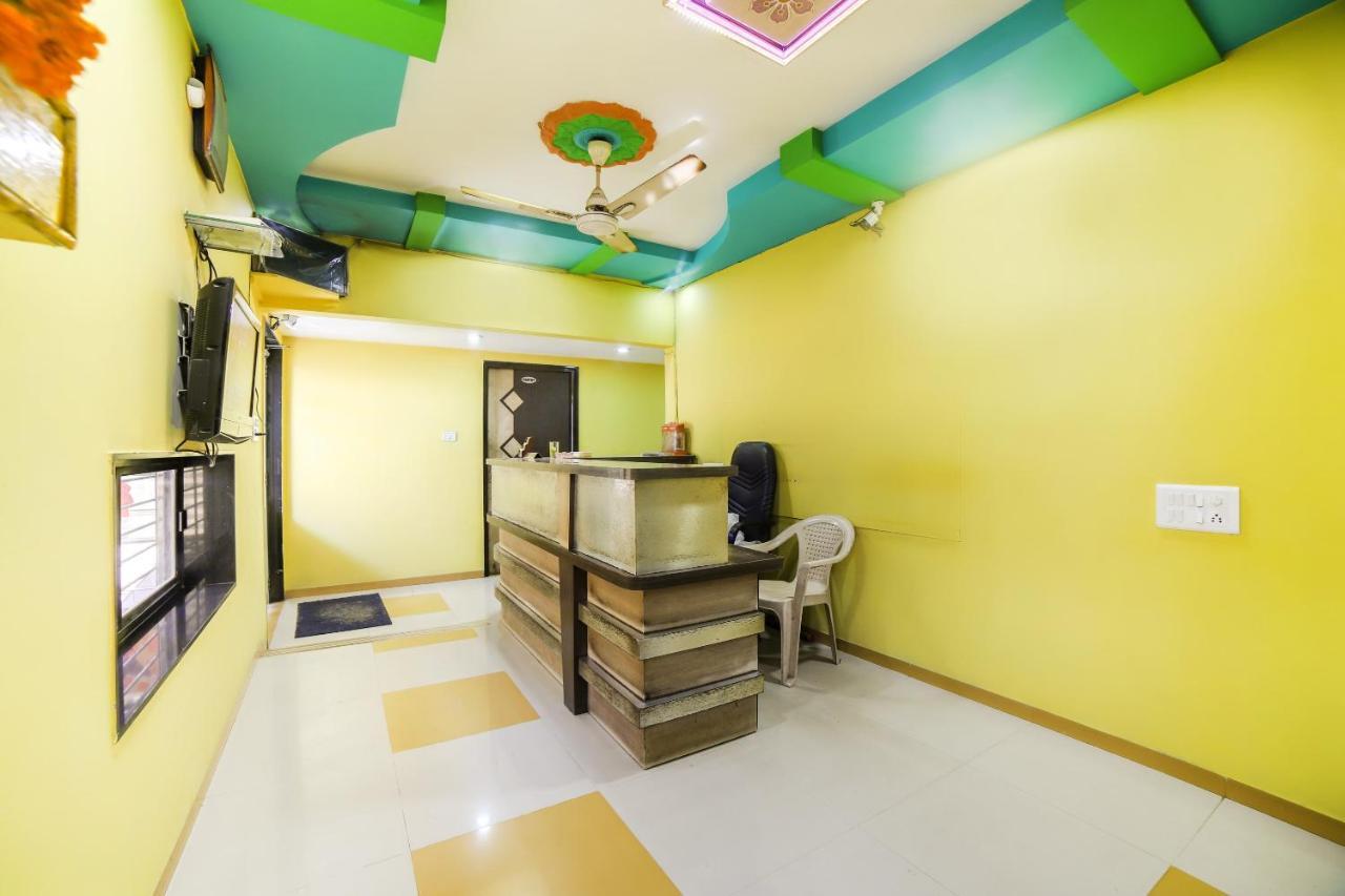 Oyo 69877 Hotel Sarthi Residency Αχμπανταμπάντ Εξωτερικό φωτογραφία